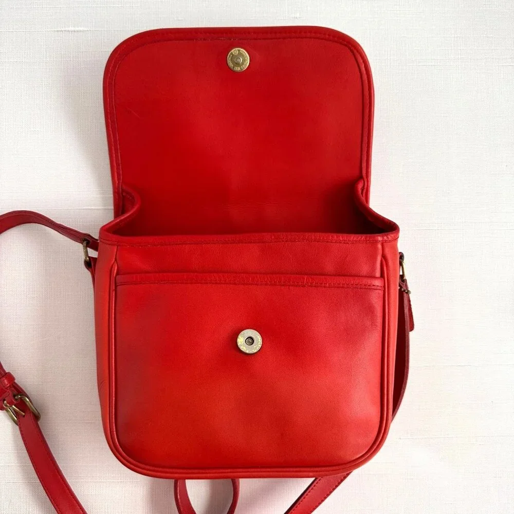 Vintage 1980s Coach Red Tailored Pouch 4110 Made in New York City - Picture 6 of 16